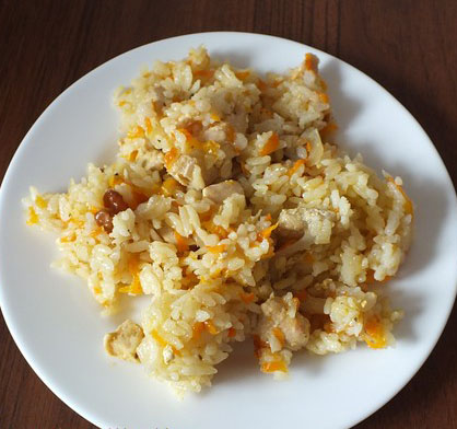 Куриный плов с изюмом